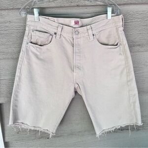 Vintage Levi 501 Denim Shorts Cream DIY Cuttoffs Frayed Hem Men's Size 33